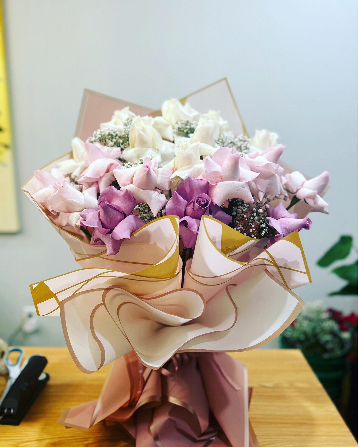 Flower bouquet 24 Red Roses arrangement PRFB050