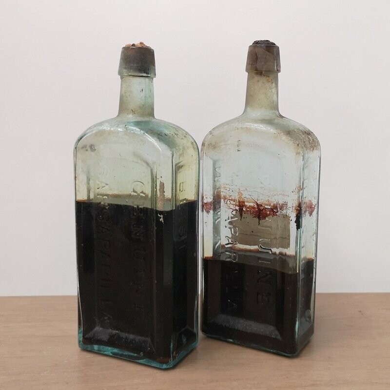 Botellas de Sarsaparrilla de 1880 Botellas de Sarsaparrilla de 1880