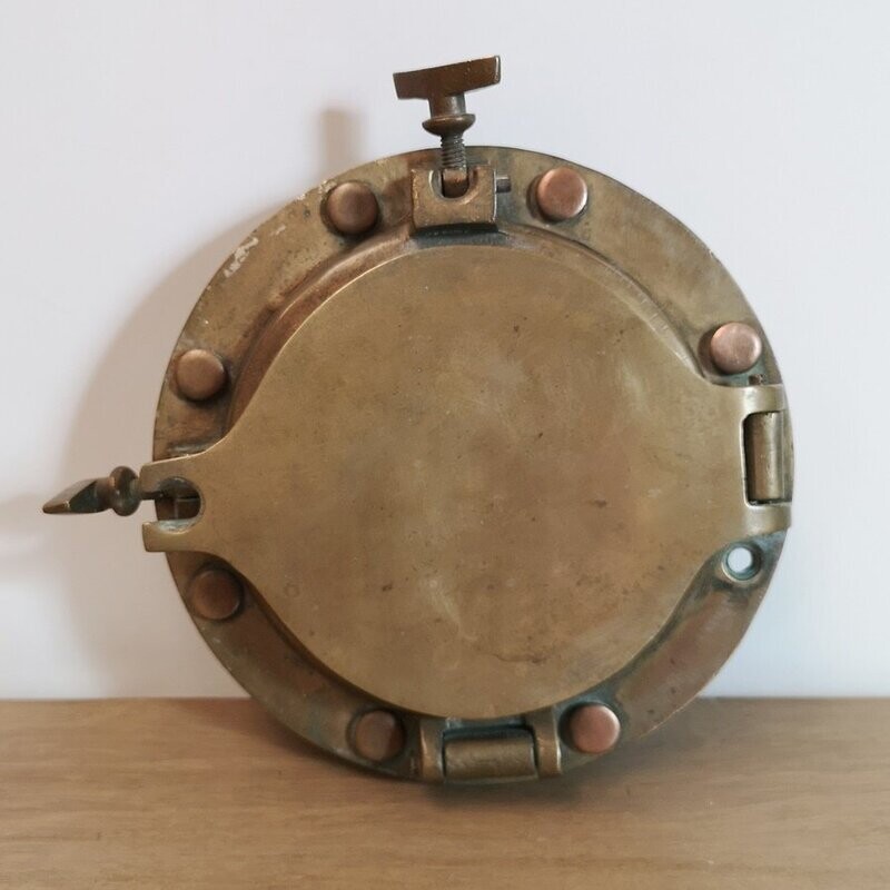 Antiguo Ojo de Buey en Bronce y vidrio Antiguo Ojo de Buey en Bronce y vidrio