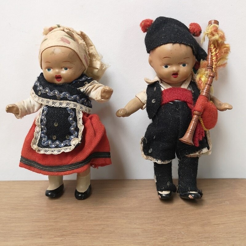 Pareja de Pequeños Muñecos Galegos