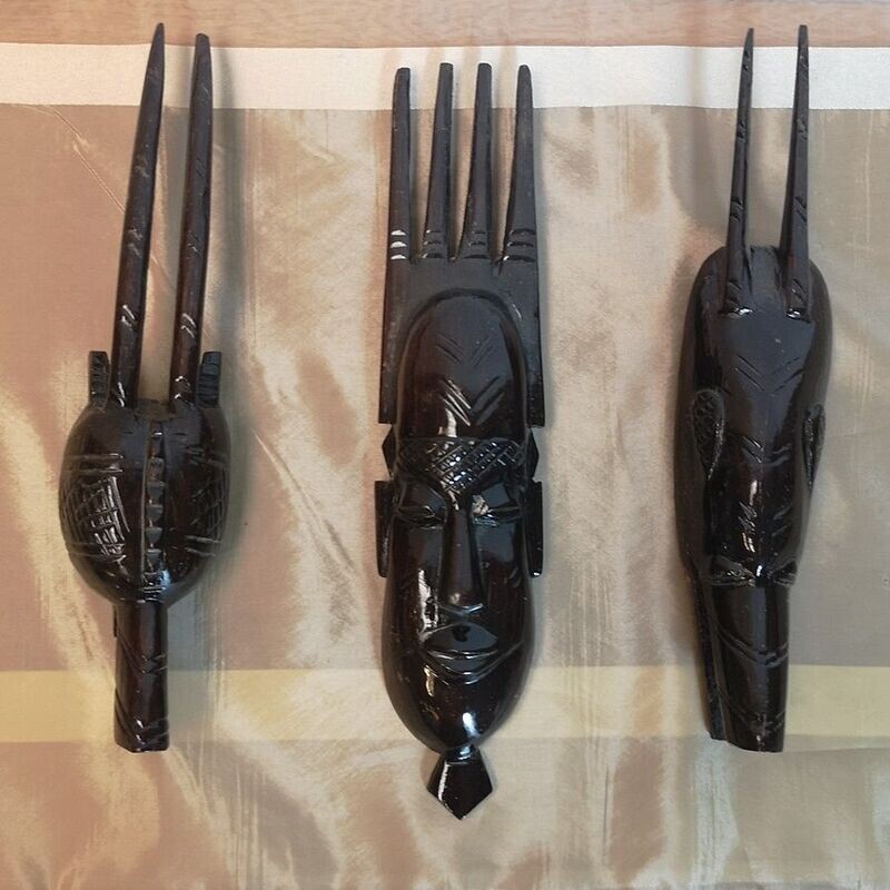 Tres Mascaras Afro de Palo Rosa