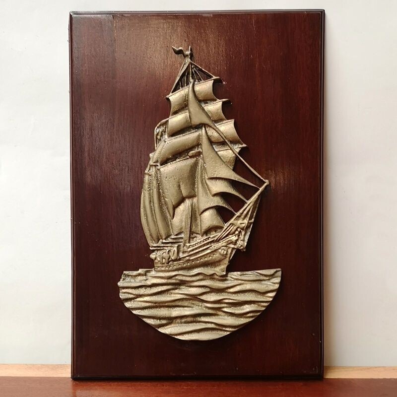 Placa de Bronce del Buque El Cano