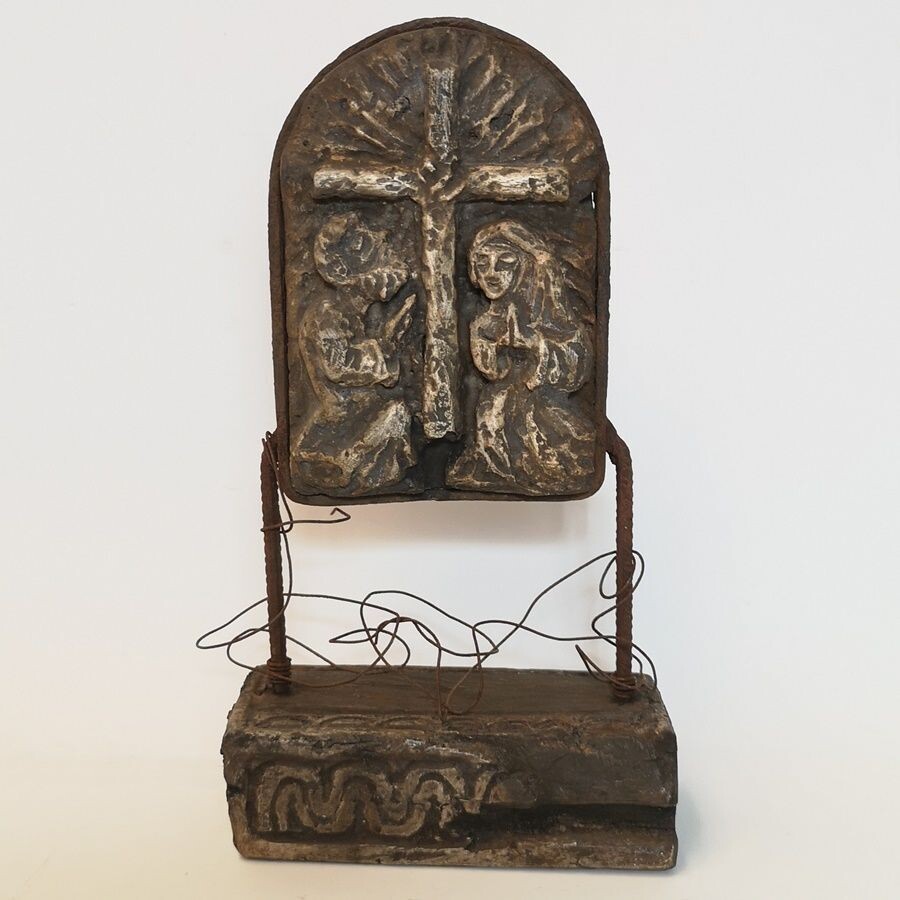 Escultura Beso de Paz de Angelo Giovannini