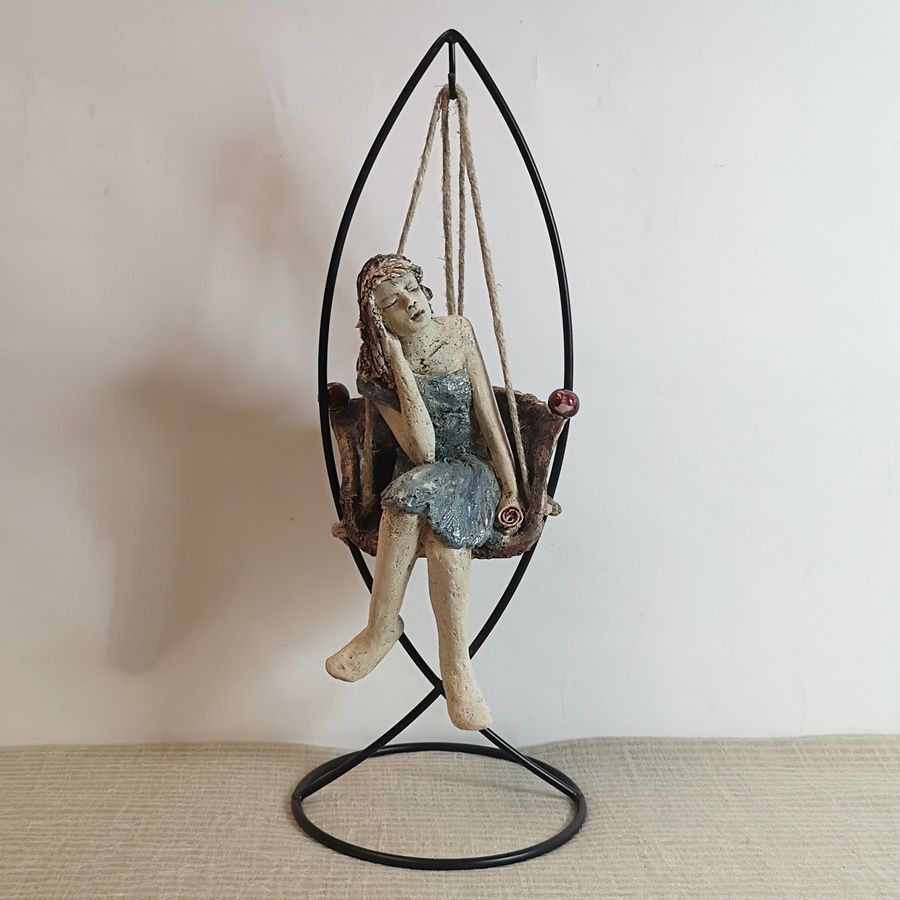 Escultura Columpio Rita Kydnt