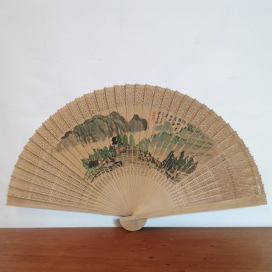 Abanico Oriental de Madera