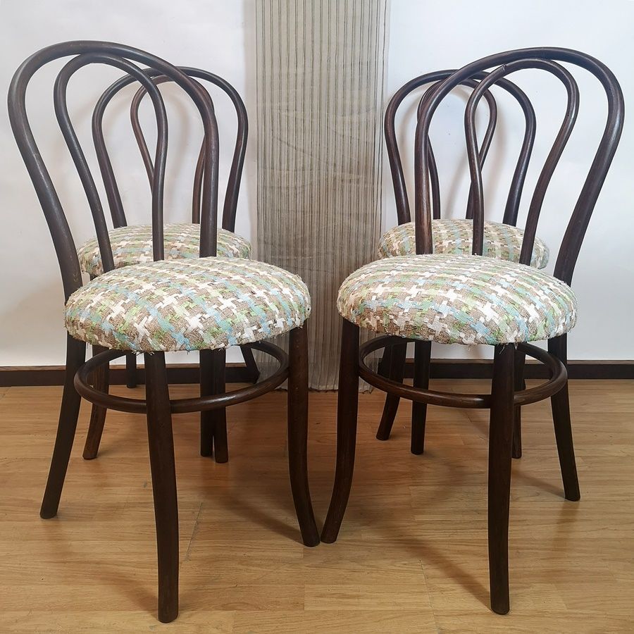 Conjunto de Cuatro Sillas Thonet