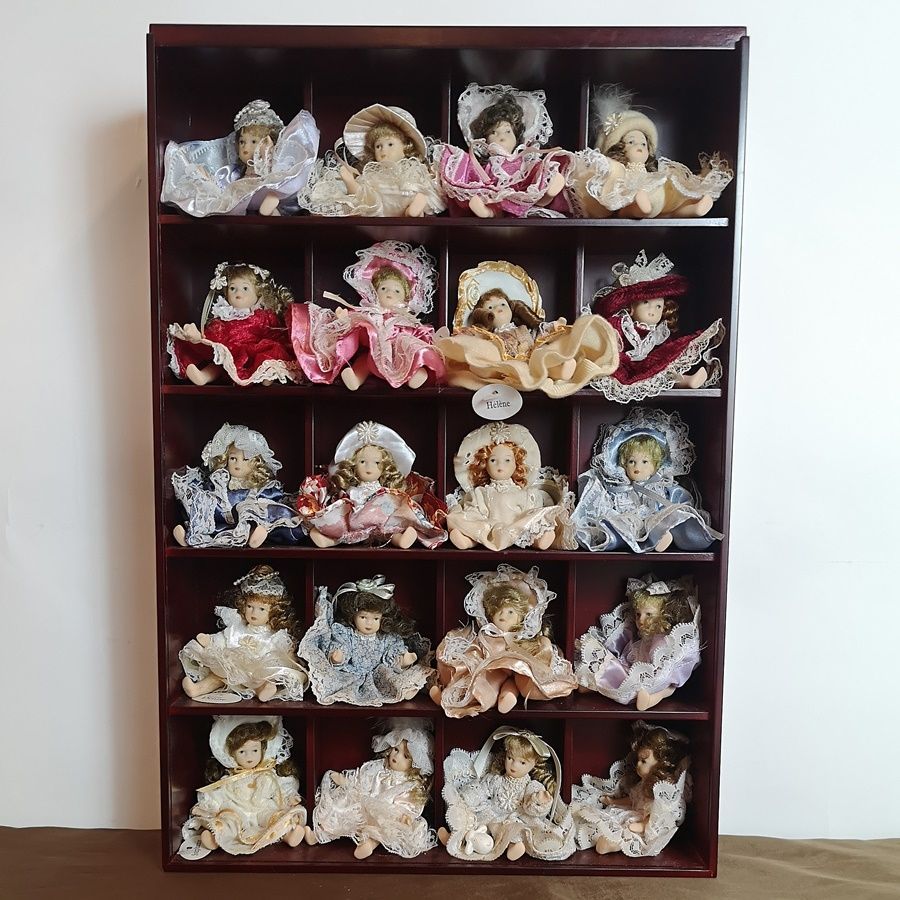 Colección de Muñecas de Porcelana