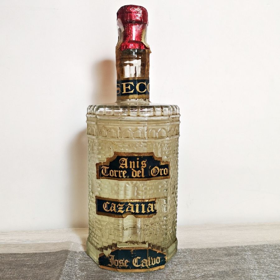 Botella de Anís Torre del Oro
