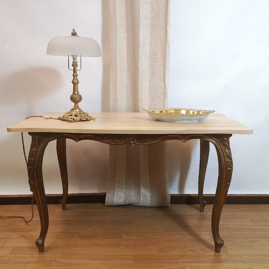 Mesa Auxiliar Isabelina