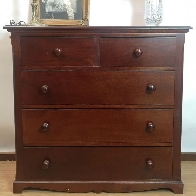 Cómoda de Madera