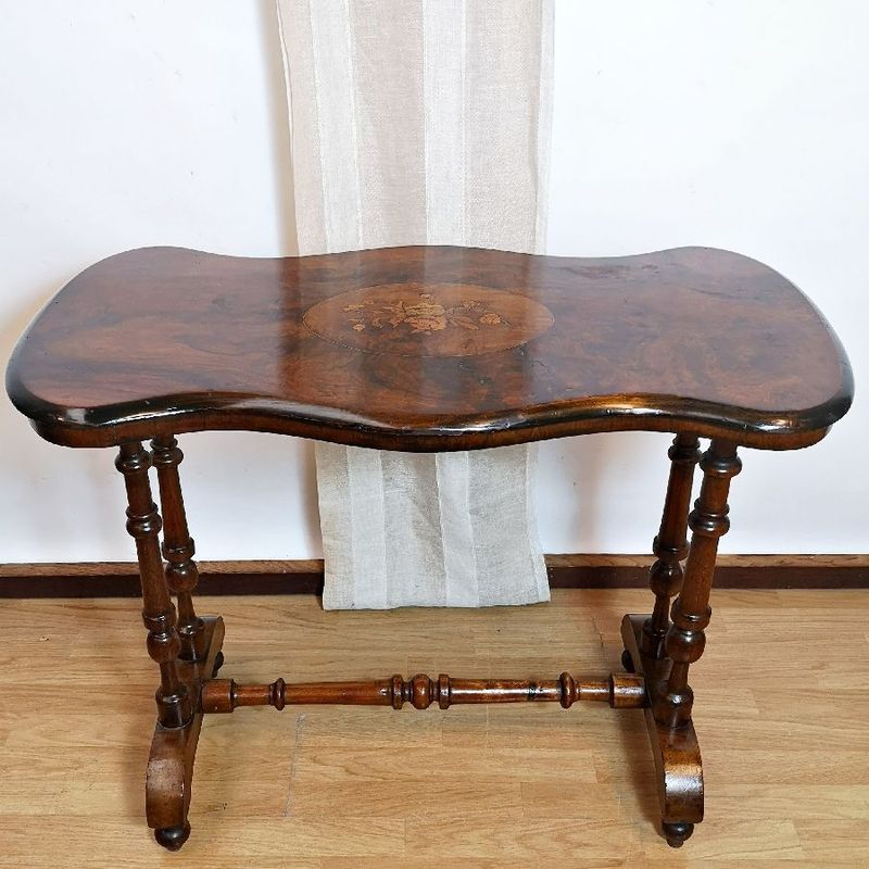 Mesa Auxiliar Inglesa
