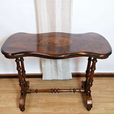 Mesa Auxiliar Inglesa