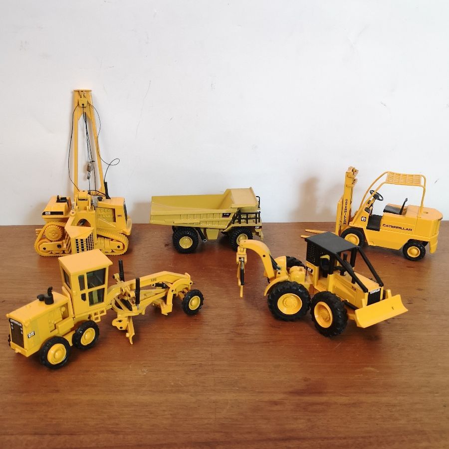Lote 5 Caterpillar Joel metal