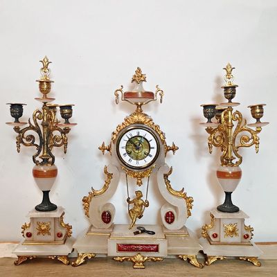 Conjunto Reloj con Candelabros