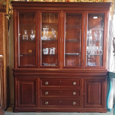 Gran Mueble Vitrina