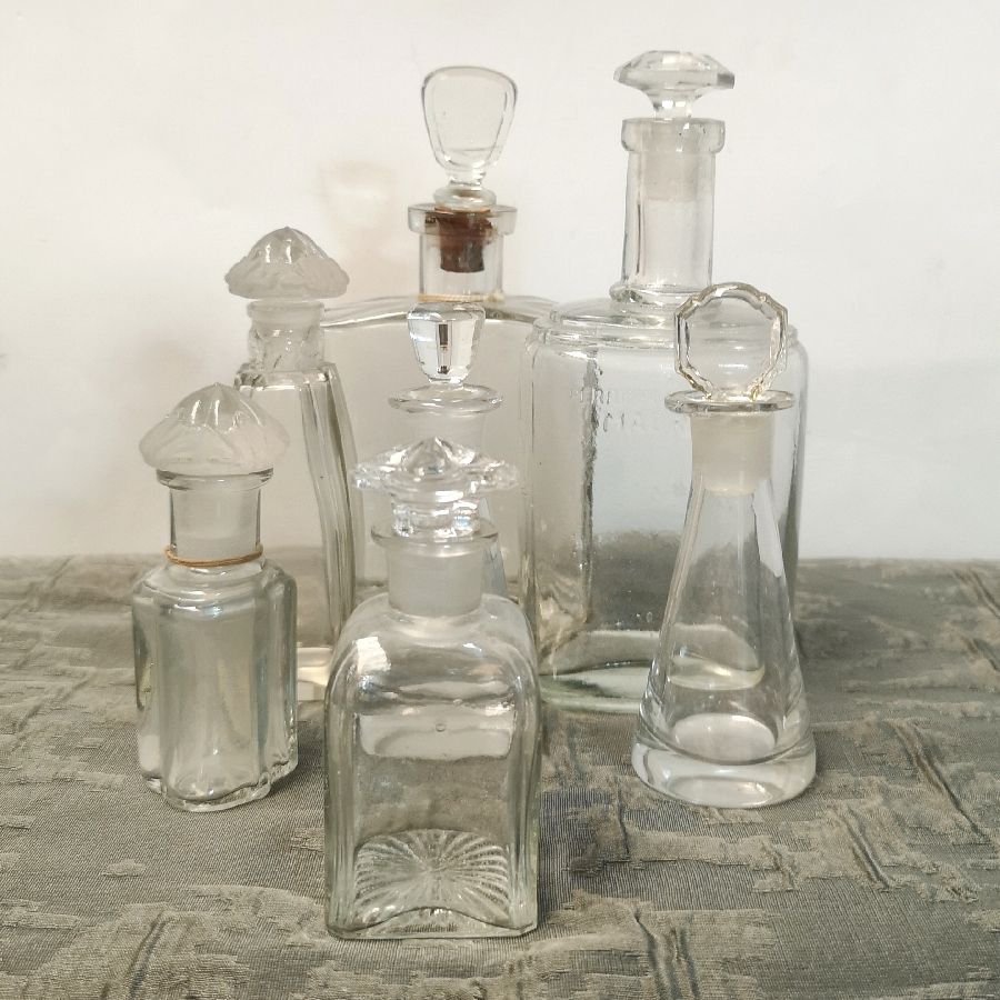 Lote de Siete Perfumeros Antiguos