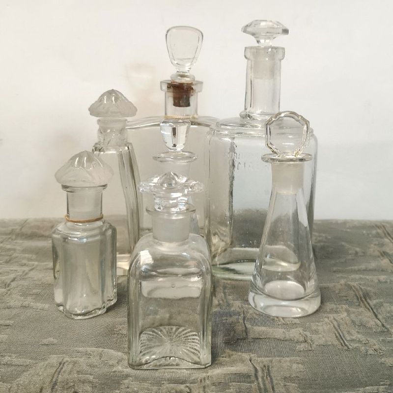 Lote de Siete Perfumeros Antiguos