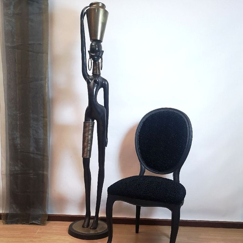 Escultura Bronce Africana con Jarra
