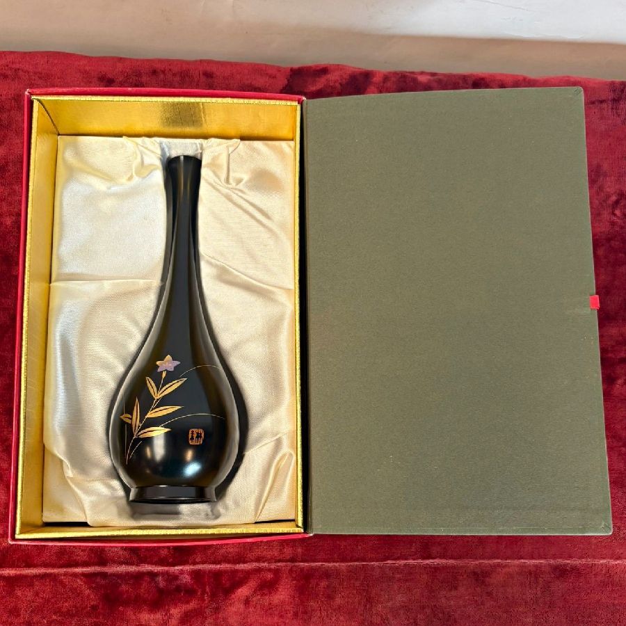 Florero de Metal Japonés Florero de Metal Japonés