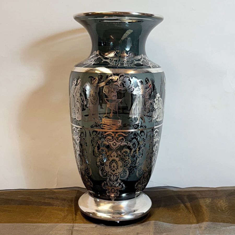 Florero de Bohemia de Cristal Oscuro Verdoso