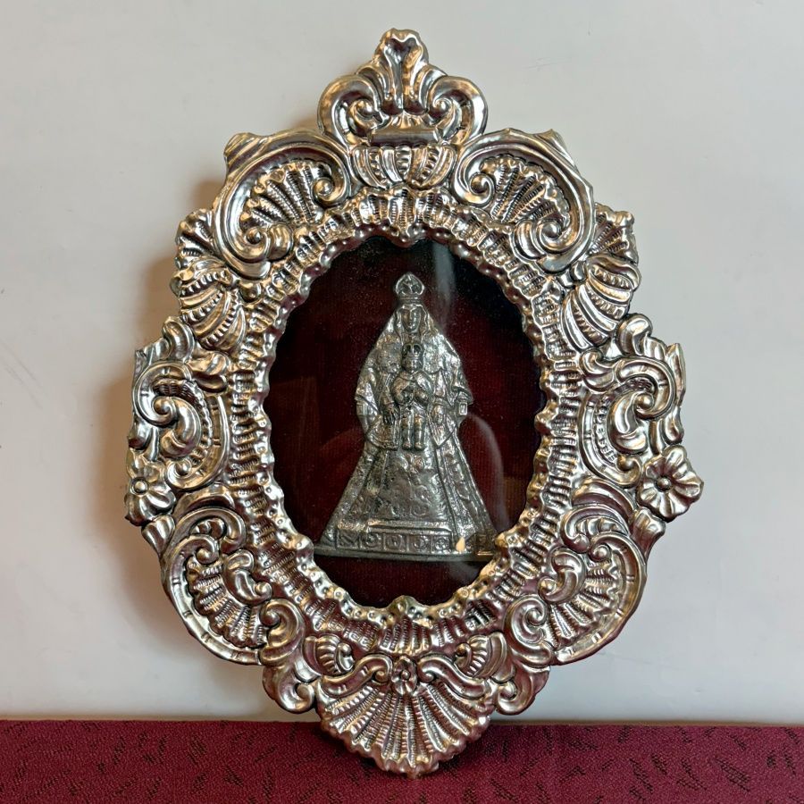 Relicario con La Virgen de los Reyes