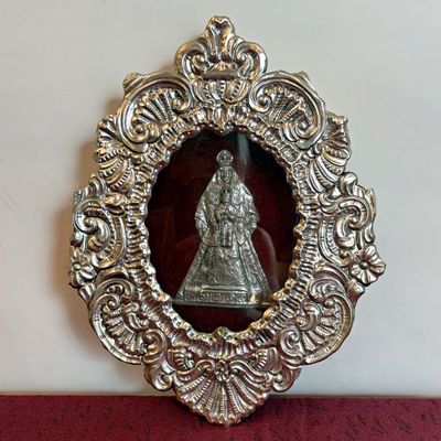Relicario con La Virgen de los Reyes