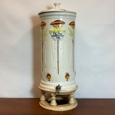 Antiguo Filtro de Agua Art Nouveau