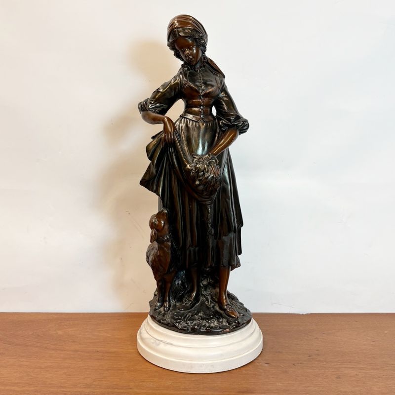 Figura Pastora con Oveja
