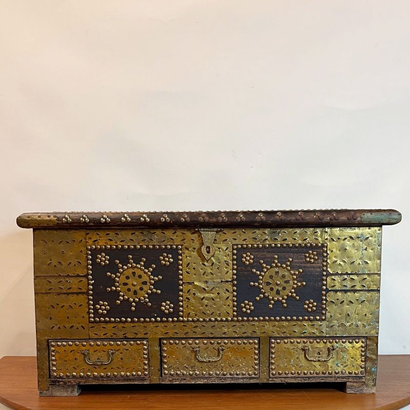 Baúl de Madera con Remaches