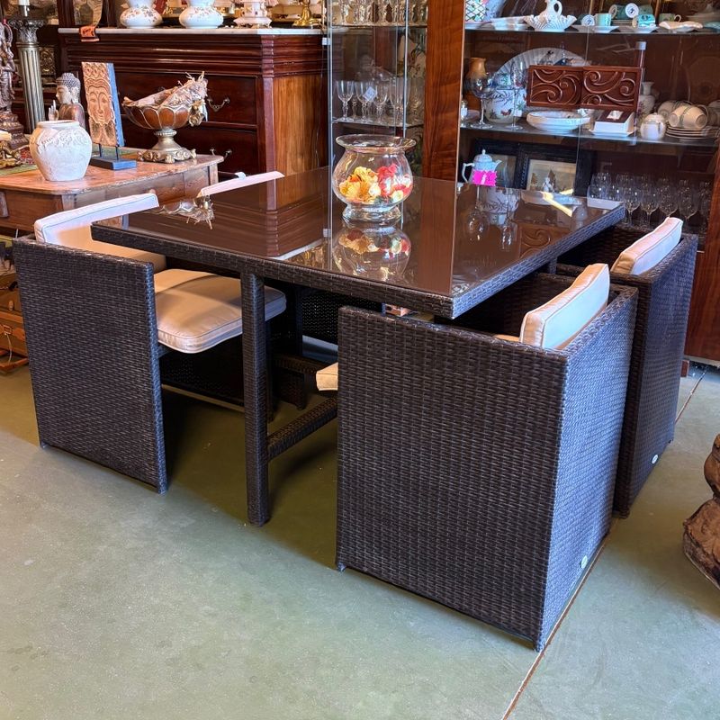 Conjunto de Mesa y Sillas de Terraza