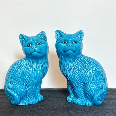 Par de Gatos de Porcelana Azul Par de Gatos de Porcelana Azul