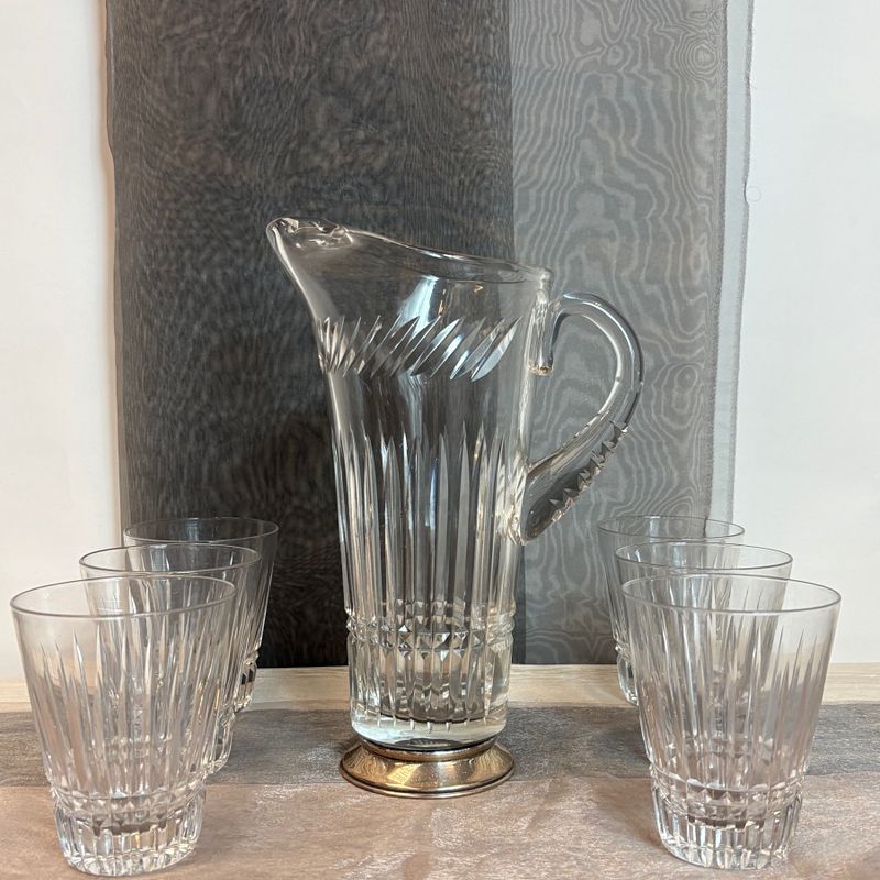 Jarra con Vasos de Cristal Tallado Jarra con Vasos de Cristal Tallado