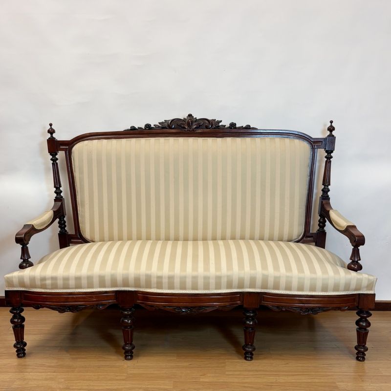 Sofá Madera a Vista