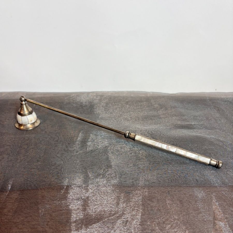 Apagavelas de Metal y Nácar Apagavelas de Metal y Nácar