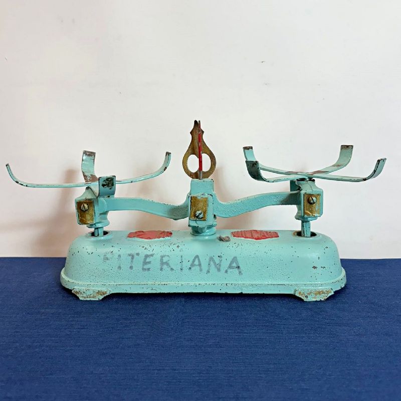 Antigua Báscula Marca Vulcano