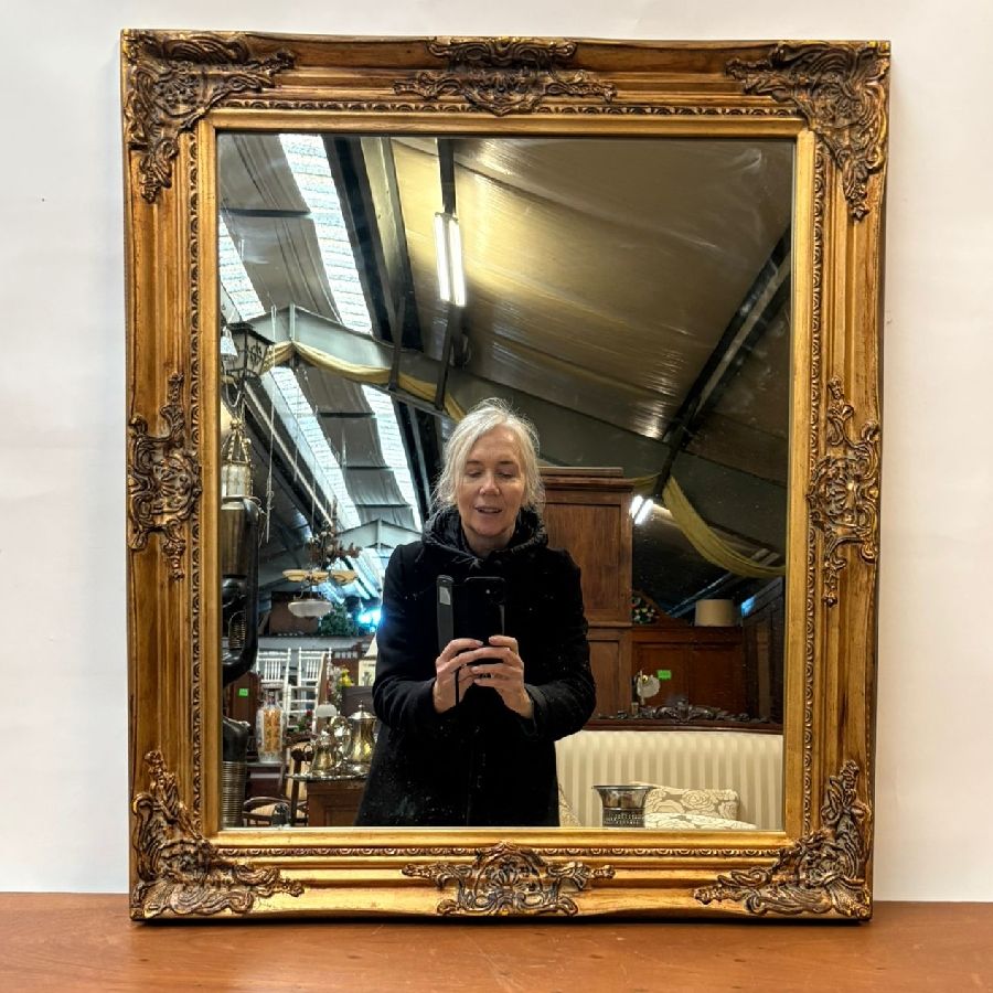 Espejo Rectangular con Marco Dorado Espejo Rectangular con Marco Dorado