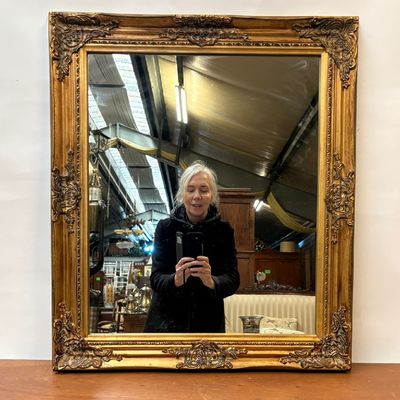 Espejo Rectangular con Marco Dorado Espejo Rectangular con Marco Dorado