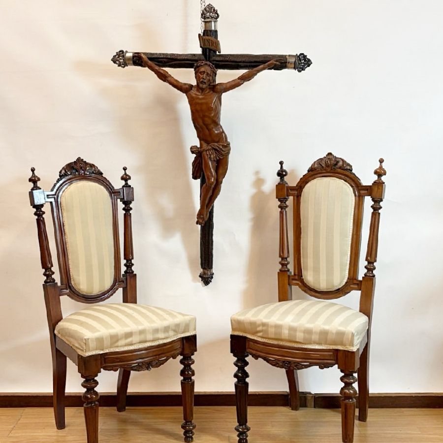 Cristo Crucificado en Talla de Madera Cristo Crucificado en Talla de Madera