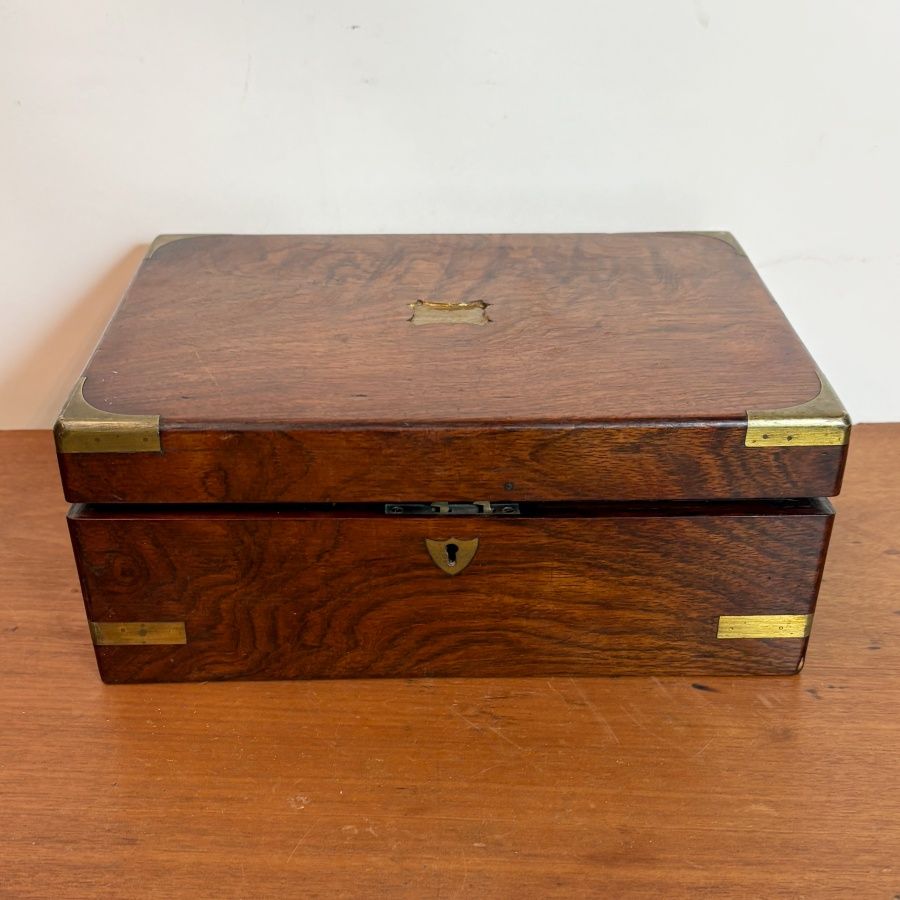 Antigua Caja Escritorio