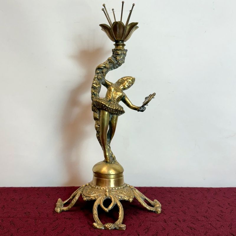 Figura Bailarina de Bronce