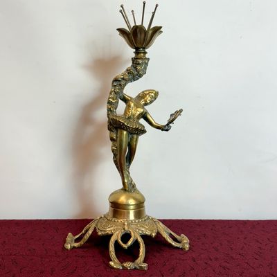 Figura Bailarina de Bronce