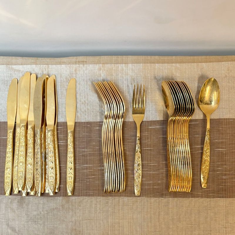 Cubertería Vintage Dorada