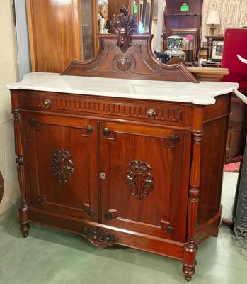 Mueble Aparador con Penacho