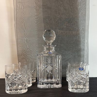 Licorera con Seis Vasos