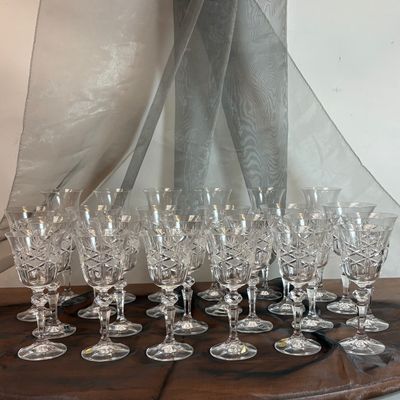 Set de Copas de Cristal Tallado