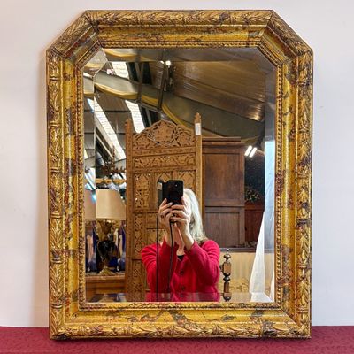 Espejo Biselado con Marco de Madera Dorado