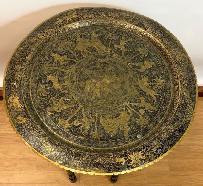 Mesa Redonda con Bandeja