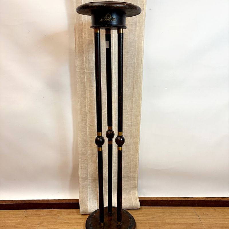 Pedestal de Madera Antiguo