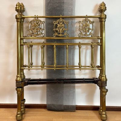 Pareja de Cabeceros de Bronce