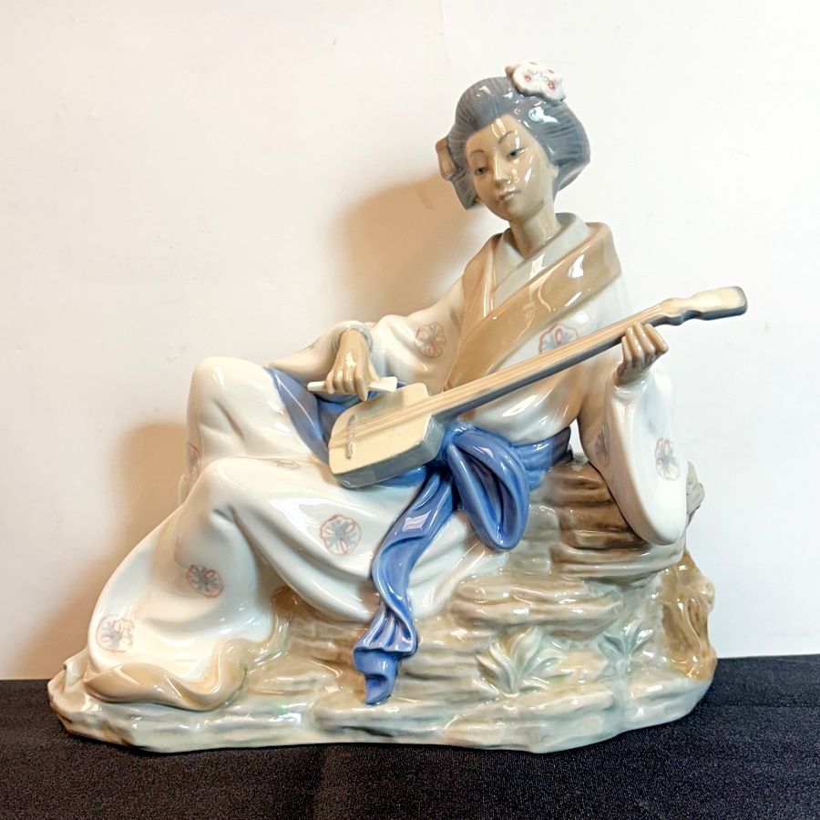 Porcelana NAO Lladró “Acordes Orientales”